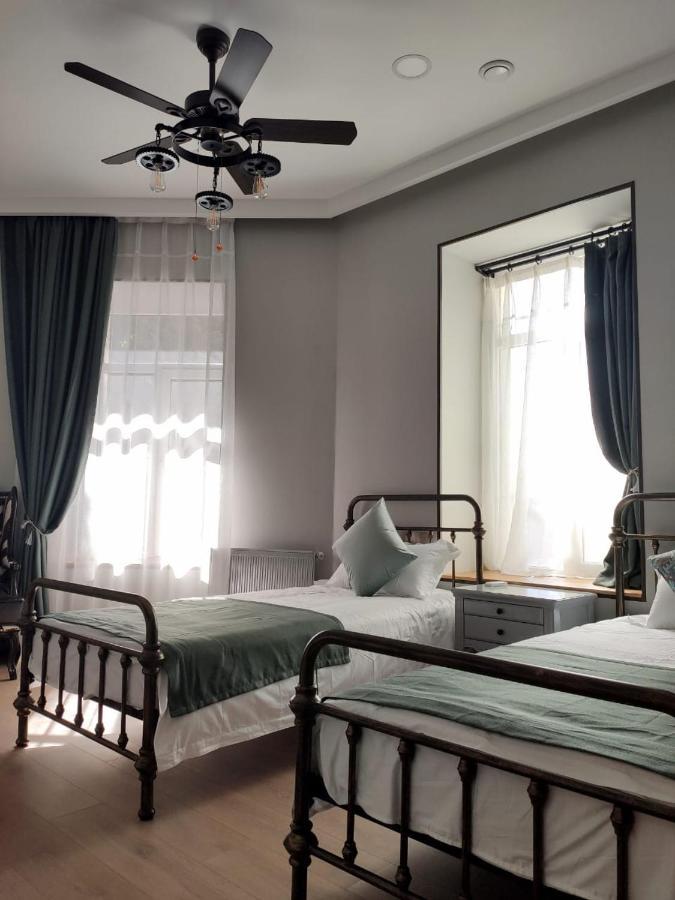 Qin Boutique Hotel Тбилиси Екстериор снимка