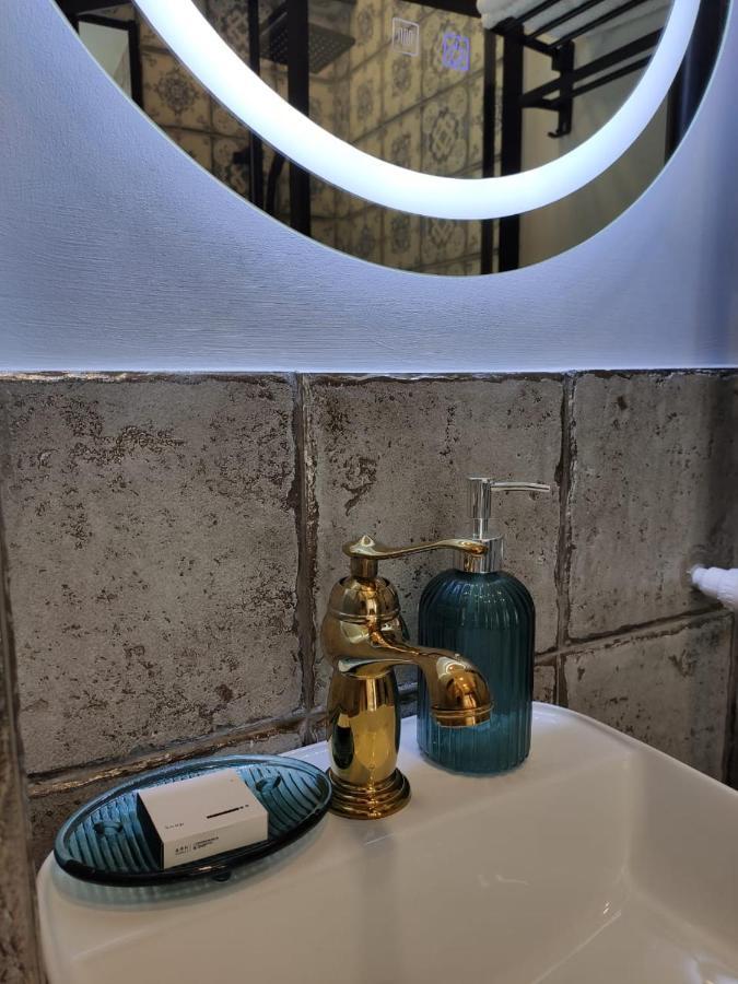Qin Boutique Hotel Тбилиси Екстериор снимка