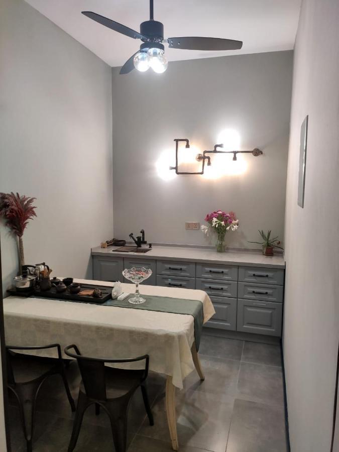 Qin Boutique Hotel Тбилиси Екстериор снимка