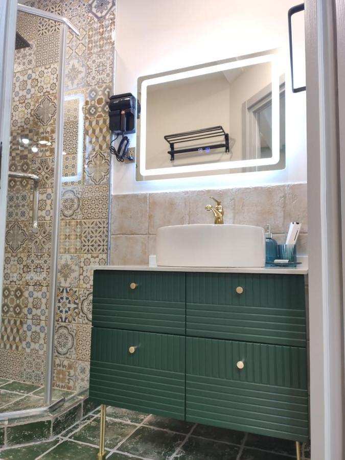 Qin Boutique Hotel Тбилиси Екстериор снимка