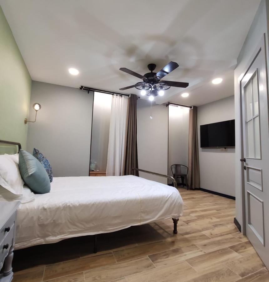 Qin Boutique Hotel Тбилиси Екстериор снимка