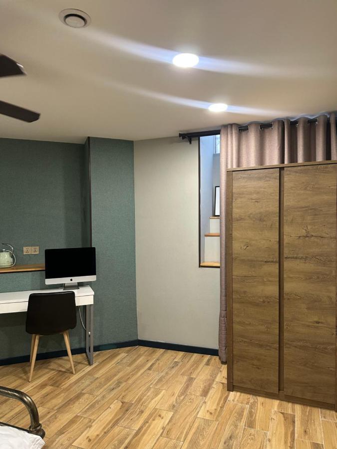 Qin Boutique Hotel Тбилиси Екстериор снимка